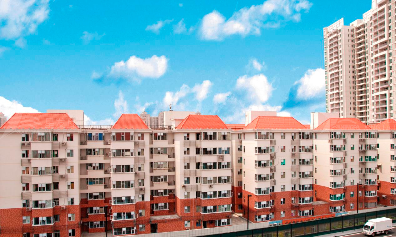 平改坡工程用合成樹脂瓦的優(yōu)勢，不僅僅是提升城市形象那么簡單！