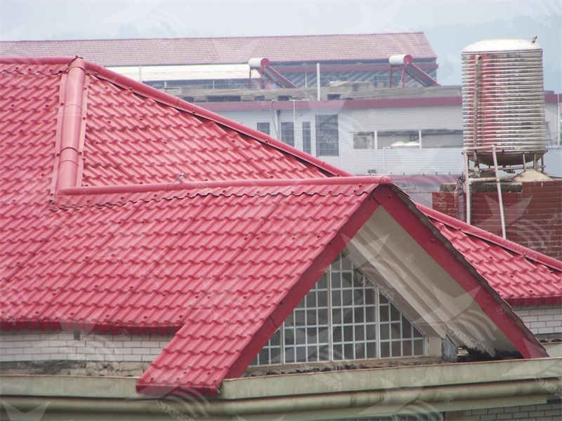 鄉(xiāng)村別墅的屋面新選擇——樹脂瓦，美觀實用的典范！