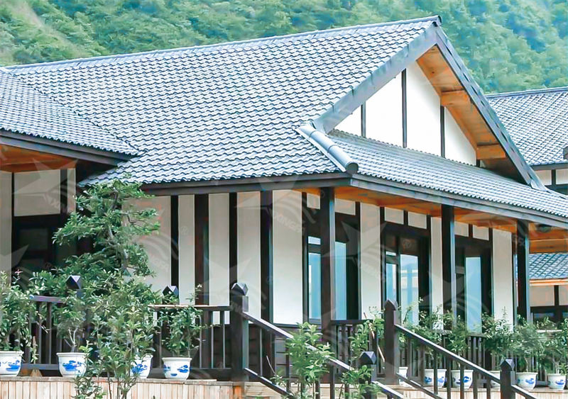 想購買材質(zhì)好的屋面瓦，到底選合成樹脂瓦好還是鋁瓦好？